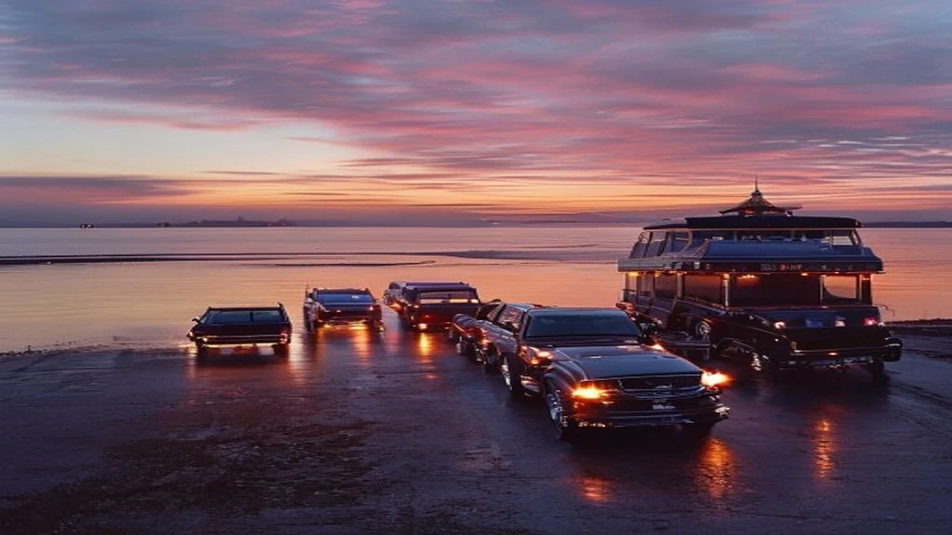 Royal Carriage executive fleet — sedans, SUVs, Sprinters